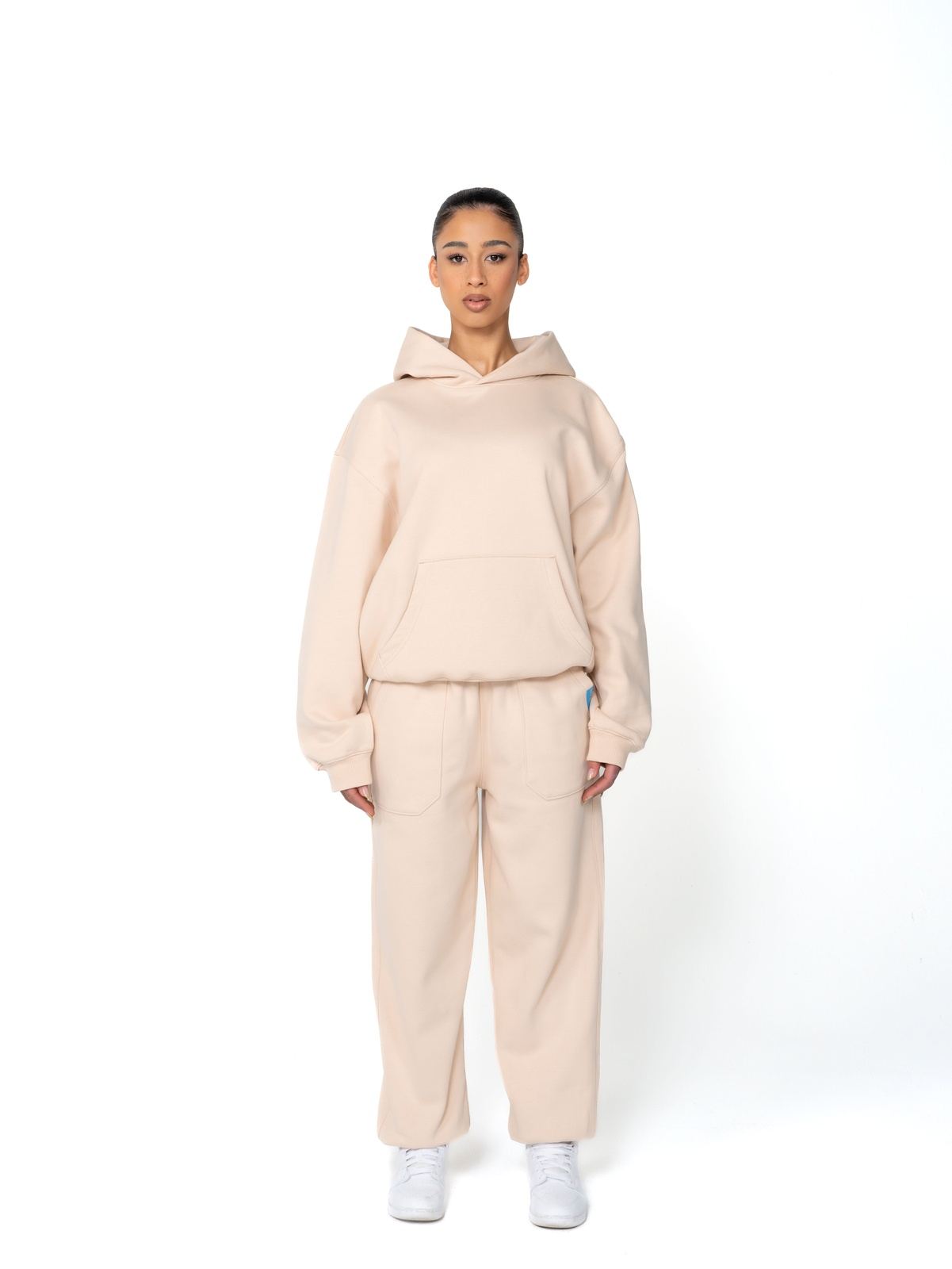 BASIQUÉ Backprint Hoodie - Taupe