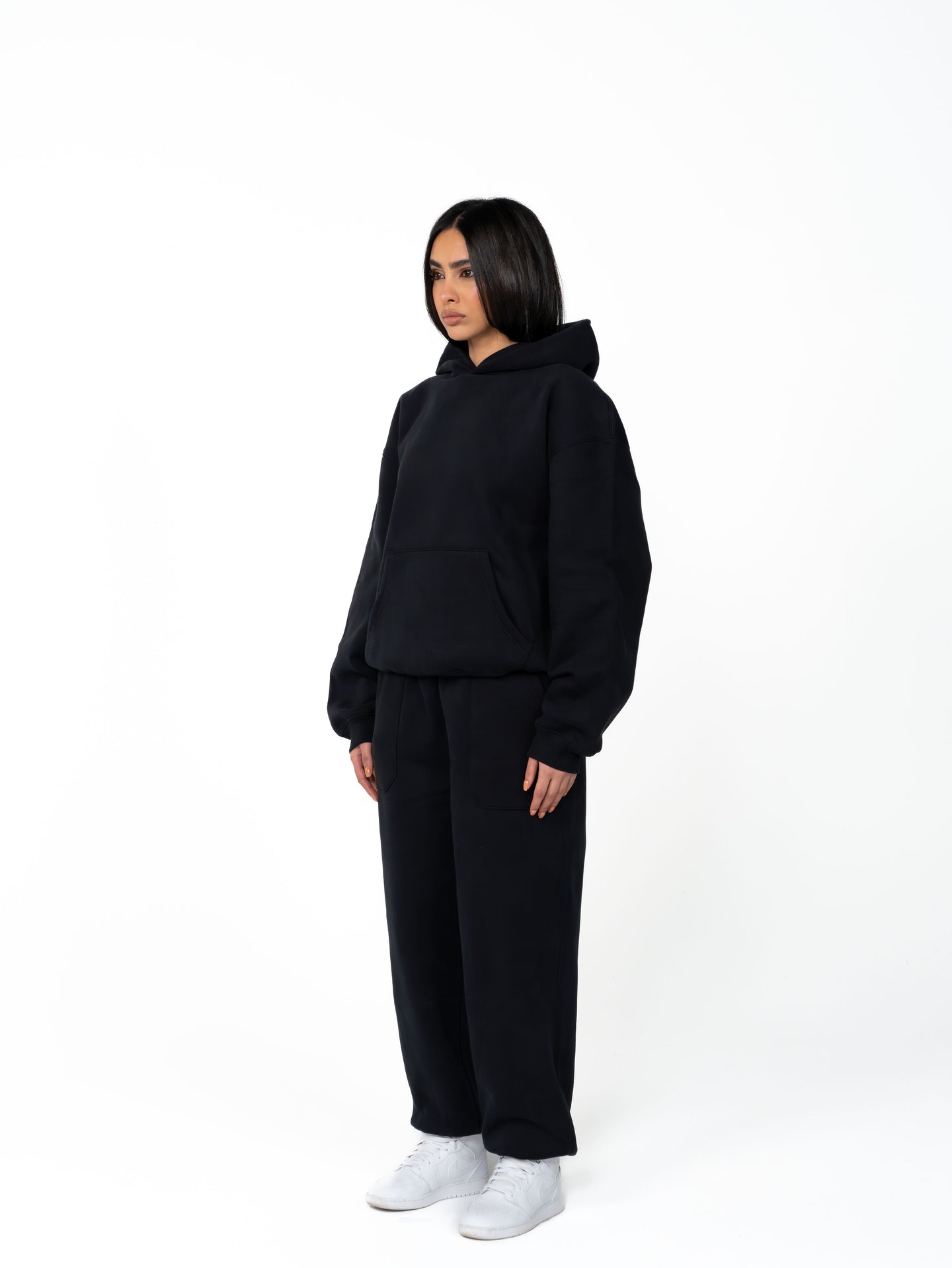 BASIQUÉ Tracksuit - Black