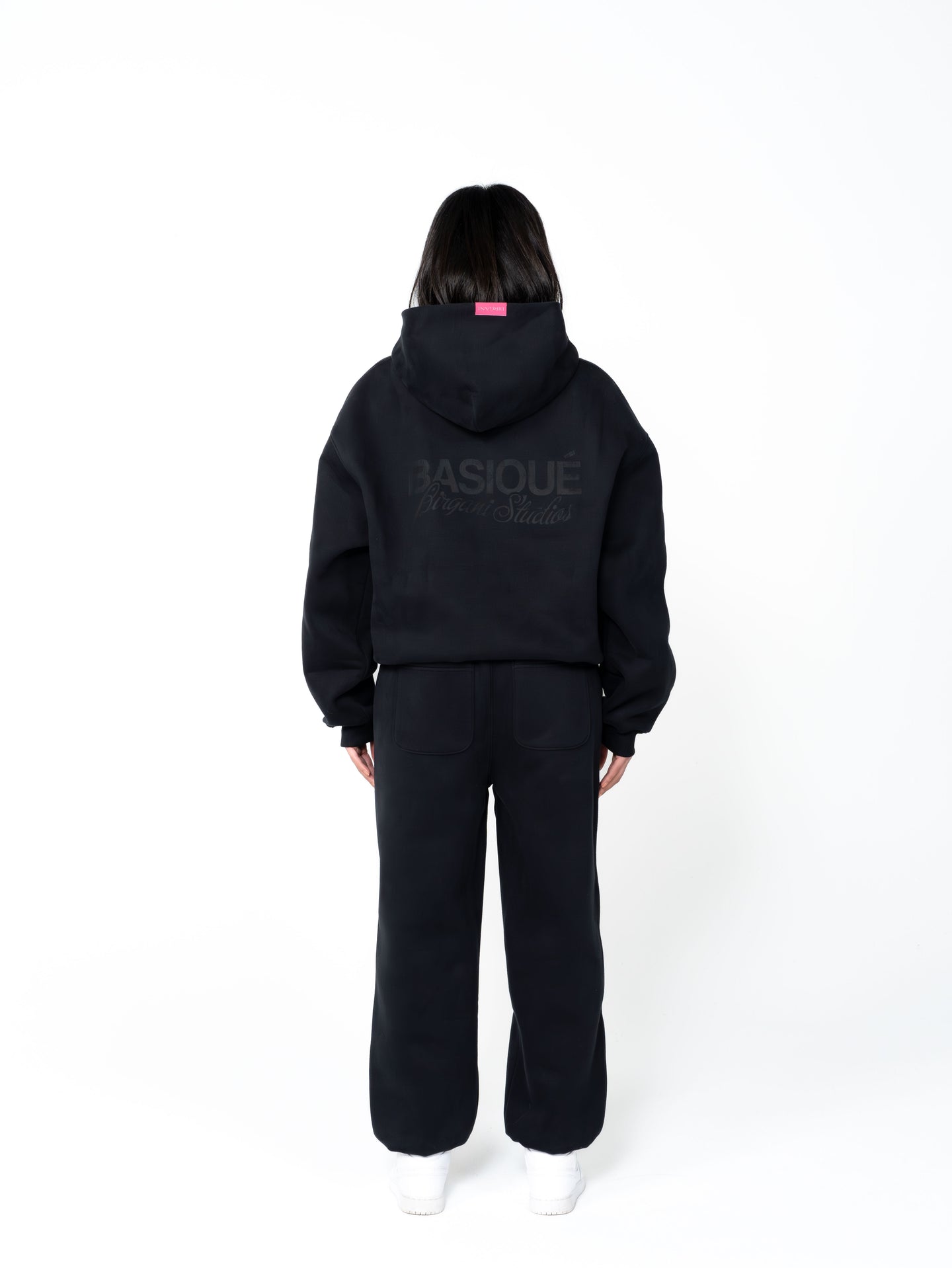 BASIQUÉ Tracksuit - Black